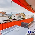 Charming Air-Conditioned Apartment With Terrace In Liberation