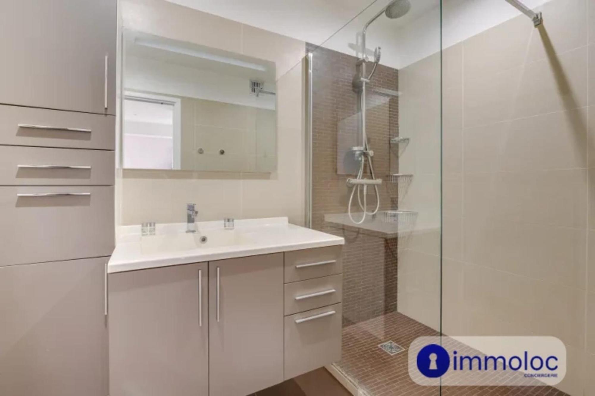 Apartment Charming Air-conditioned With Terrace In Liberation *